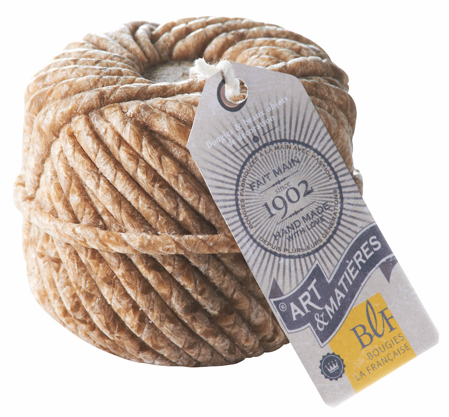 Ball of Wool Candle Linen